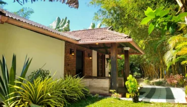 Homestay Vs Resorts In Coorg 370x212